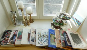 eine Auswahl meiner Bücher, zum Thema Perlen, Perlbeutel, Perlbeutel-Stricken