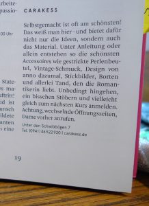 "Carakess" ist unter dem Kapiel "die Romantikerin". Hach, ist das schön!