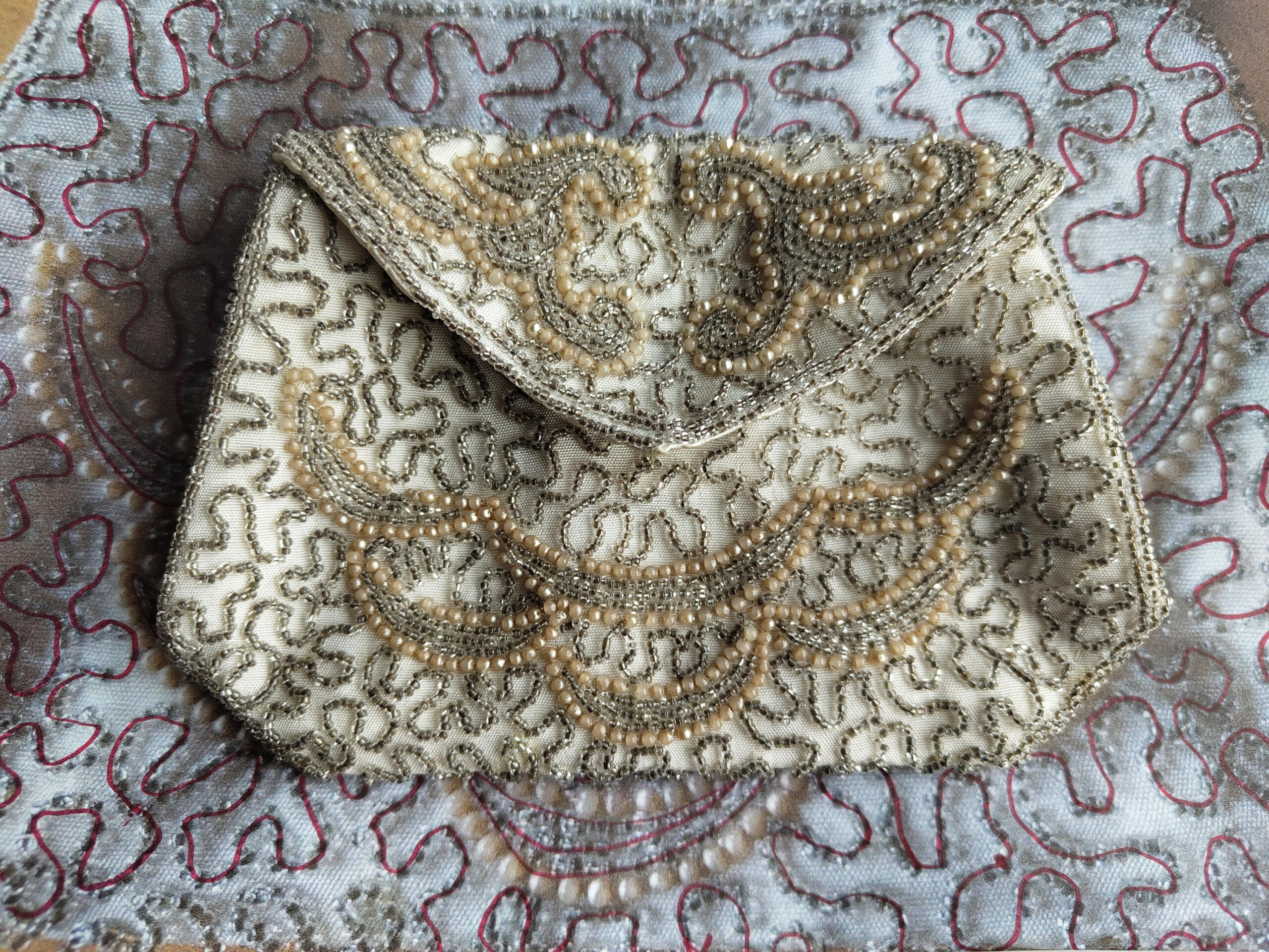 Perlbeutel Reparatur Stephanie, Tasche bestickt